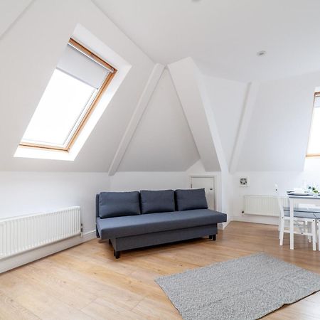 Great 1 Bedroom In Hounslow With Free Parking Abbey Wood Eksteriør bilde