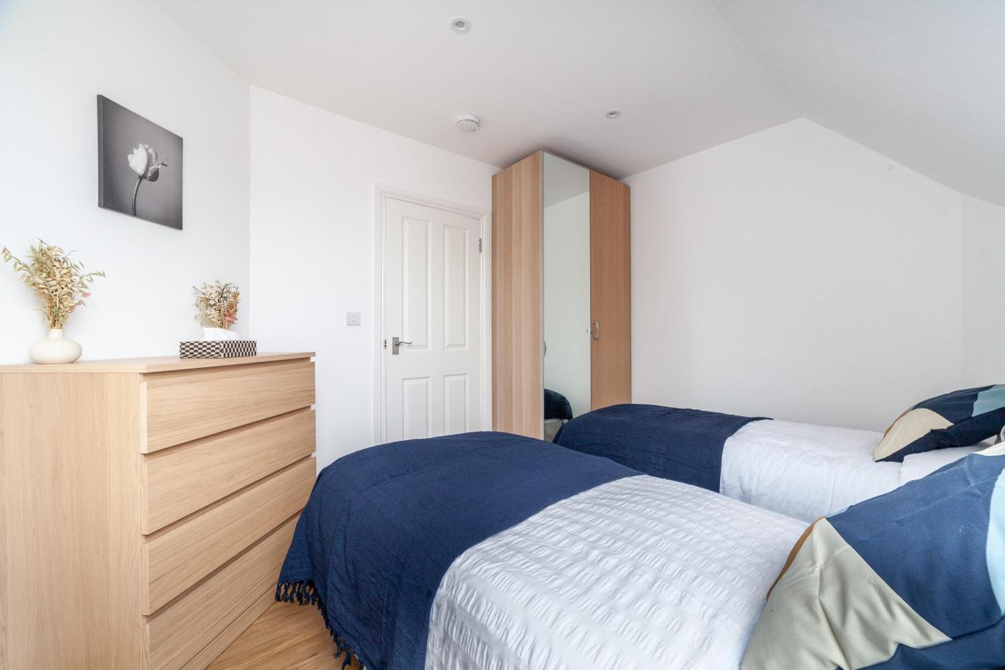 Great 1 Bedroom In Hounslow With Free Parking Abbey Wood Eksteriør bilde